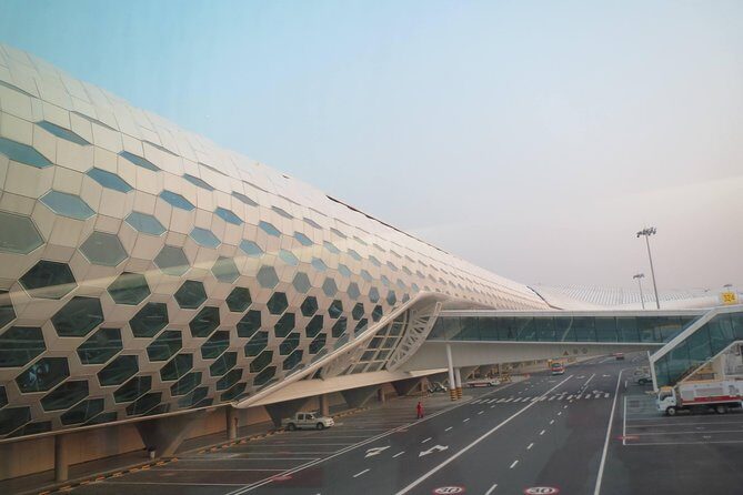 Shanghai Hongqiao Airport Private Departure Transfer in English Services - Who Should Consider This Service?