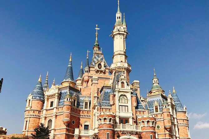 Shanghai Hotels to Disneyland One way private transfer - Comfortable and Convenient: Shanghai Hotels to Disneyland One-way Private Transfer