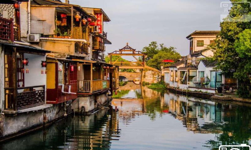 Shanghai: Private Shanghai & Zhujiajiao Tour with Lunch - Practical Details and Value