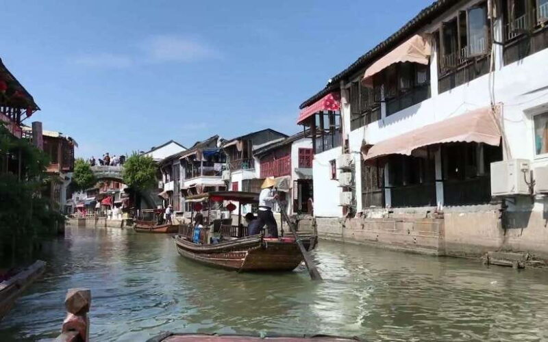 Shanghai: Private Shanghai & Zhujiajiao Tour with Lunch - Additional Notes