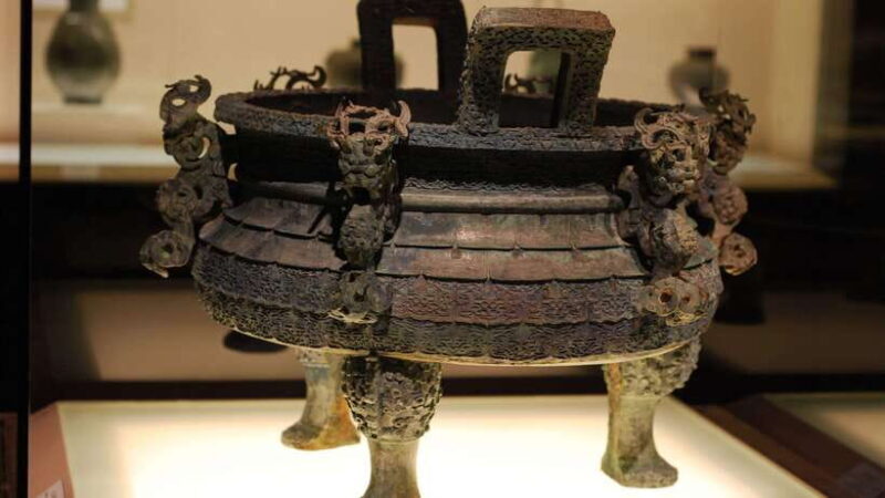 Shanghai: Private Tour of the Shanghai Museum - Key Points