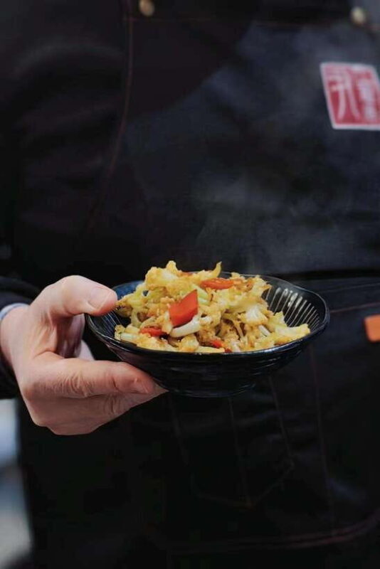 Shanghai: Vegan and Vegetarian Cooking Class with Market - Exploring Shanghai’s Vegan and Vegetarian Culinary Scene