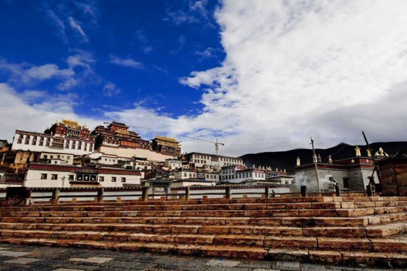 Shangri-La Area Private Day Tour - Who Is This Tour Best For?