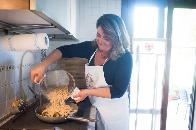 Share Your Pasta Love in a Locals Home in Venice - The Sum Up