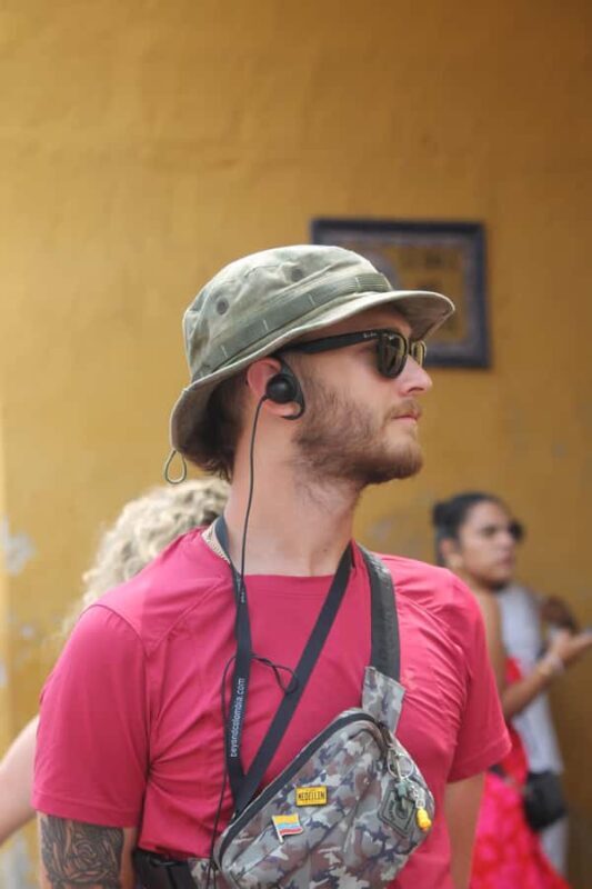 Shared Cartagena Old City Tour with Wireless Audio System - Key Points