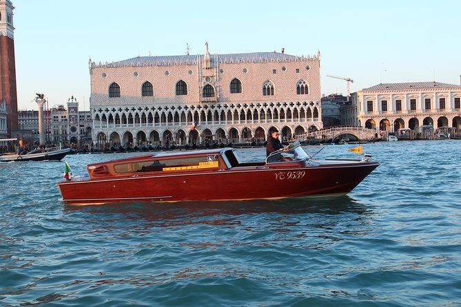 Shared Departure Transfer: Venice Hotels to Venice Train or Bus Station - Shared Departure Transfer: Venice Hotels to Venice Train or Bus Station