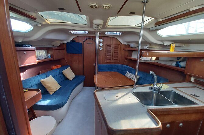 Shared Experience. Sunset Sailing Puerto Banus - A Closer Look at the Sunset Sailing Experience