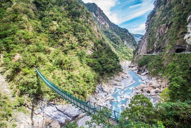 Shared Full Day Tour of Hualien Taroko National Park from Taipei - Key Points