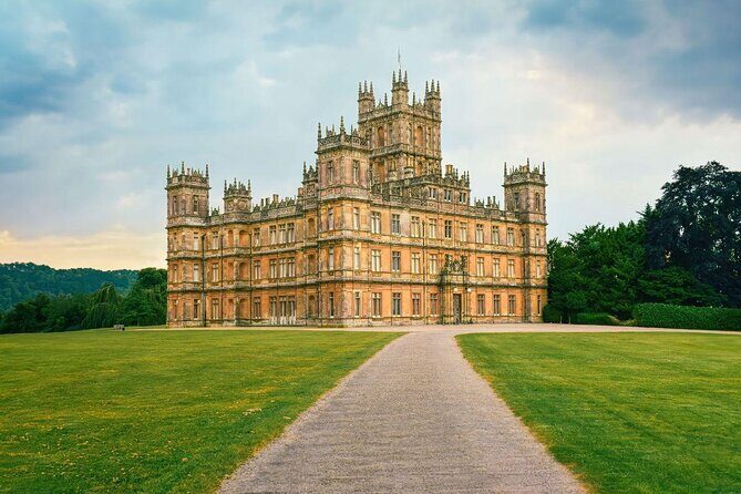 Shared Group Downton Abbey and Highclere Castle Tour from London - A Detailed Look at the Tour Experience