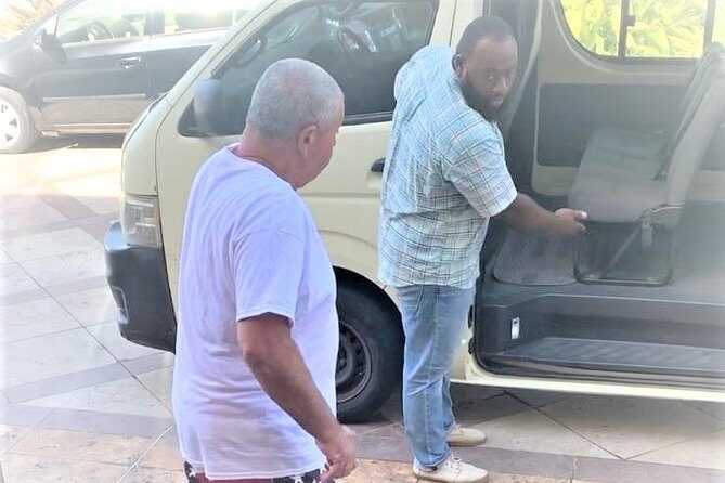 Shared or Private St Kitts Airport Roundtrip Transfer - Who should consider this transfer?