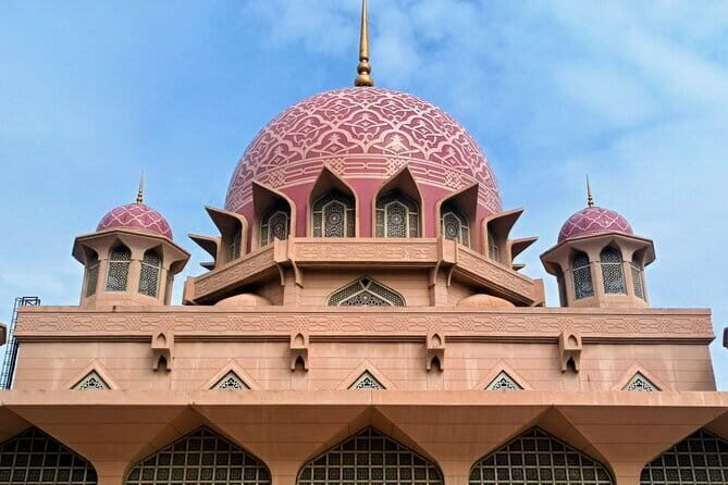 Shared Putrajaya Tour with Traditional Boat Cruise & Pink Mosque - A Practical and Authentic Look at the Shared Putrajaya Tour with Traditional Boat Cruise & Pink Mosque