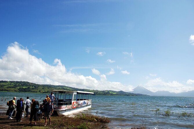 Shared Shuttle Arenal to Monteverde - Key Points