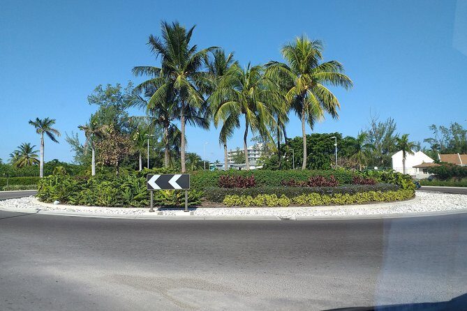 Shared Shuttle Hotels in Cable Beach - Analyzing the Value