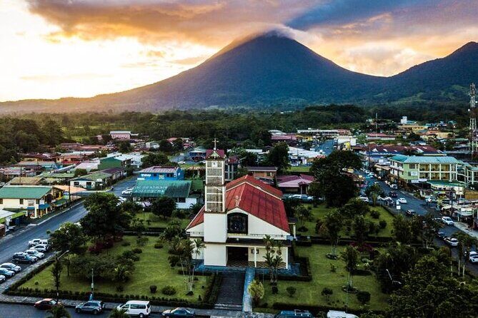 Shared Shuttle Puerto Viejo to Arenal - The Sum Up