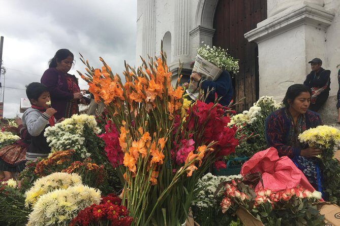 Shared shuttle - Visit Chichicastenango Market - Key Points