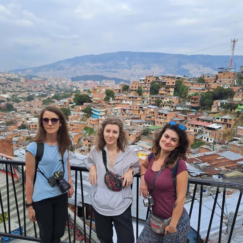 Shared Tour to Comuna 13 & Aurora Cable Car in Medellin - Key Points
