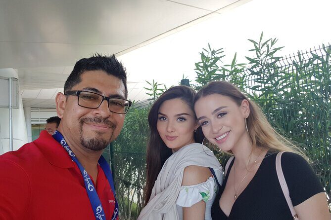 Shared Transportation to Cancun Airport from the Cancun Hotel Strip - Why Choose This Service?