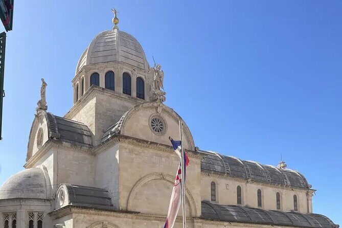 Shared Walking Tour Visit to Sibenik with Licensed Guide - Key Points