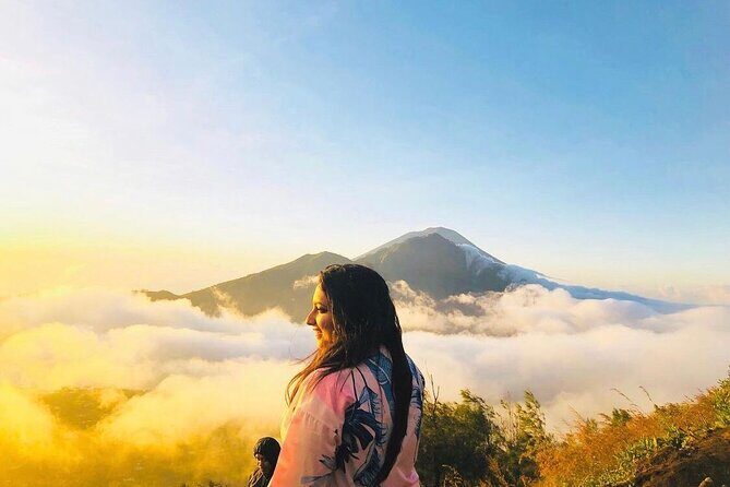 Sharing Mount Batur Sunrise Trekking Guide Pick Up and Drop Off - What Makes This Tour Stand Out?