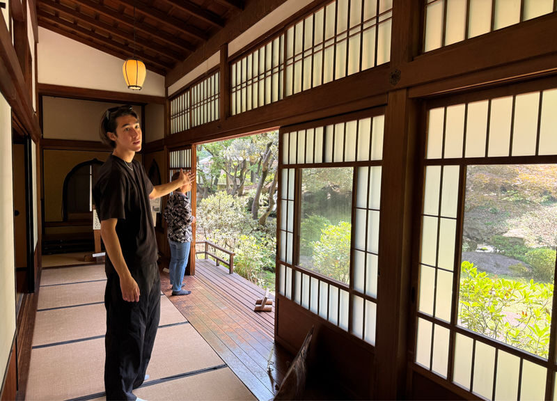 Shibuya: E-Bike Tour of Tokyos Most Expensive Hidden Neighborhood - A pause at the Former Marquis Maeda Teahouse