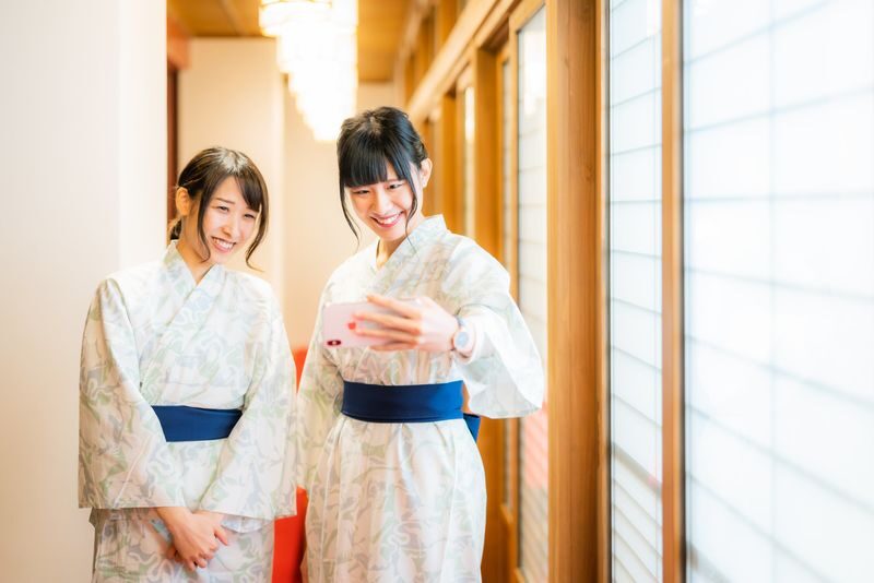 Shikoku Ehime Dogo Onsen Experience in Matsuyama - The atmosphere, and the limits of the baths