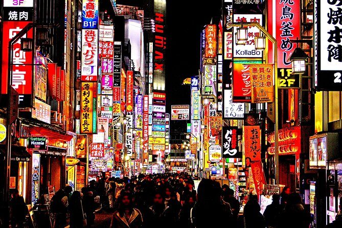 Shinjuku Kabukicho bar hopping & grab a bite tour w/Local Guide - Key Points
