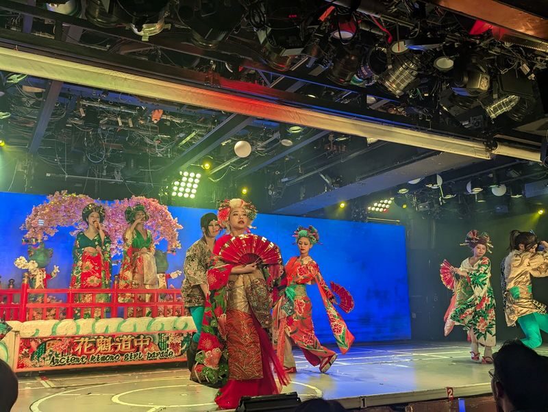 Shinjuku Samurai Show (including two drinks and Izakaya dinner) - Daytime lunch or an evening meal?