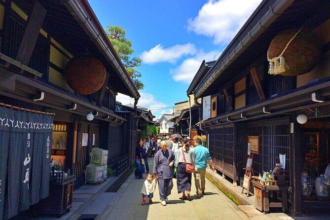 Shirakawa-go and Hida-Takayama Private Day Trip from Nagoya - Frequently Asked Questions