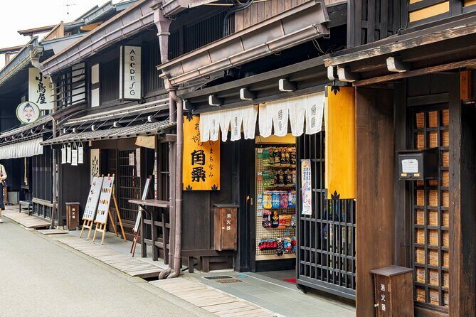 Shirakawa go and Takayama 2 Day Tour from Tokyo - FAQ