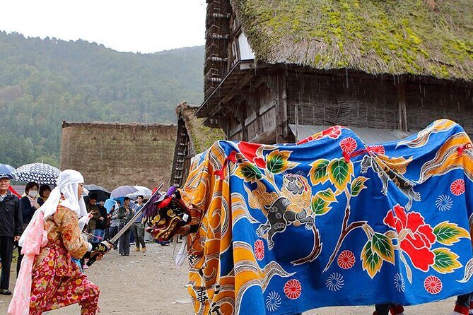 Shirakawa-go Private Car City Tour - Exploring the Village and Its Surroundings: What to Expect