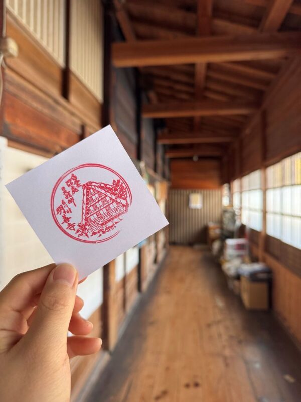 Shirakawa-go, Takayama and Gujo Hachiman Day Tour from Nagoya - What the guide adds to the day