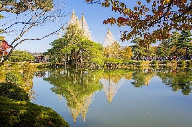 Shirakawa Kenrokuen Garden and Hida Takayama 2D Tour from Tokyo - Frequently Asked Questions