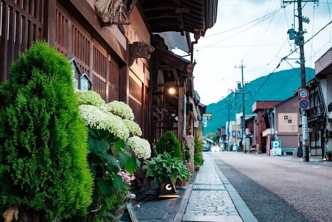 Shirakawago Gujo Hachiman & Hida Takayama Day tour from Nagoya - A Detailed Look at the Tour Experience