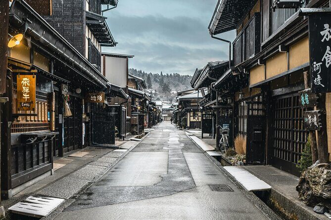 Shirakawago & Kanazawa from Osaka by bullet train - A detailed look at what makes this tour special