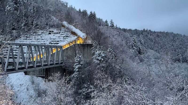 Shirogane Blue Pond & Ningle Terrace Dual Illumination & Dusk Christmas Tree & Shirahige Waterfall & Shikisai-no-Oka Winter Dual Illumination Day Tour - Food, clothing and what to bring