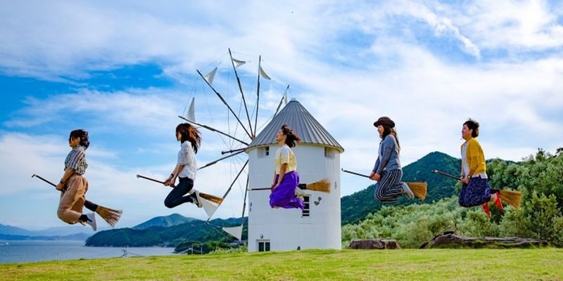 Shodoshima Island Tour Bus (Kagawa) - Olive Park: windmills, sea views, and broom photos