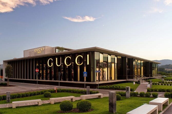 SHOPPING DAY in Florence The Mall Outlet private Limo Service - Who Should Consider This Tour?