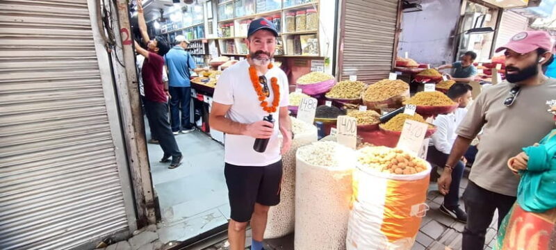 Shopping Tour of Old Delhi and New Delhi With Guide - Key Points