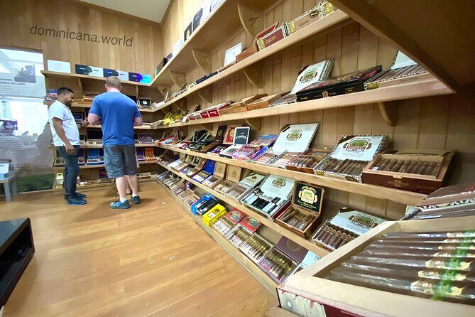 Shopping tour Punta Cana rum cigars coffee larimar chocolate souvenirs mamajuan - FAQ