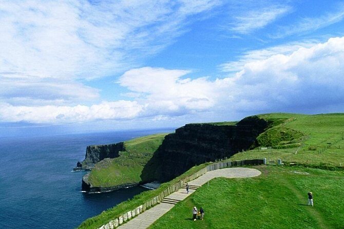 Shore Excursion Cliffs of Moher explorer tour, Wild Atlantic Way from Galway - The Sum Up