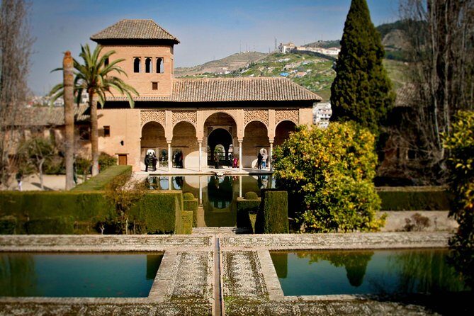 Shore Excursion from Almeria: Alhambra and Generalife Gardens - Key Points