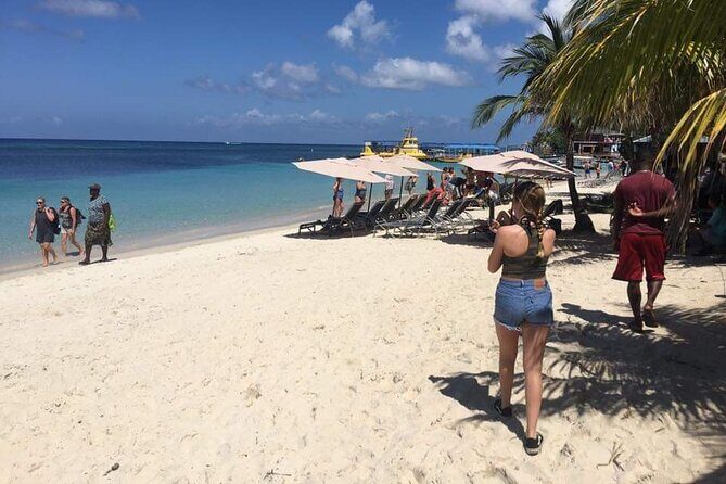 Shore Excursion Roatan West Bay Beach and Reef Snorkel by Boat - Key Points