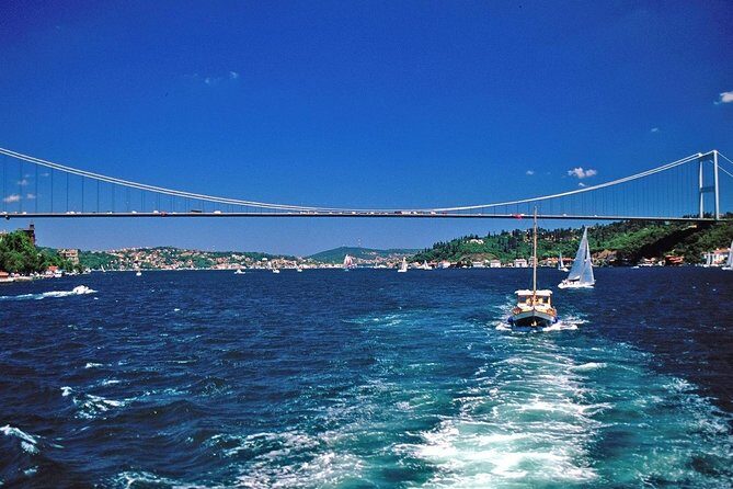 Short Guided Bosphorus and Golden Horn Boat Tour - A Detailed Look at the Bosphorus and Golden Horn Boat Tour
