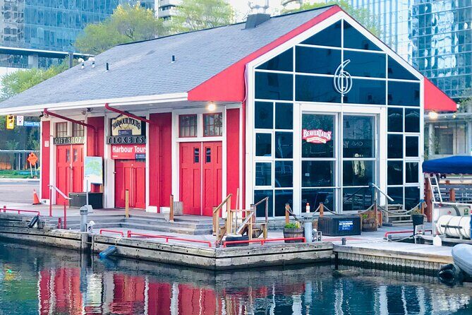 Show me the City! A Small Group Walking Tour of Toronto - The Sum Up