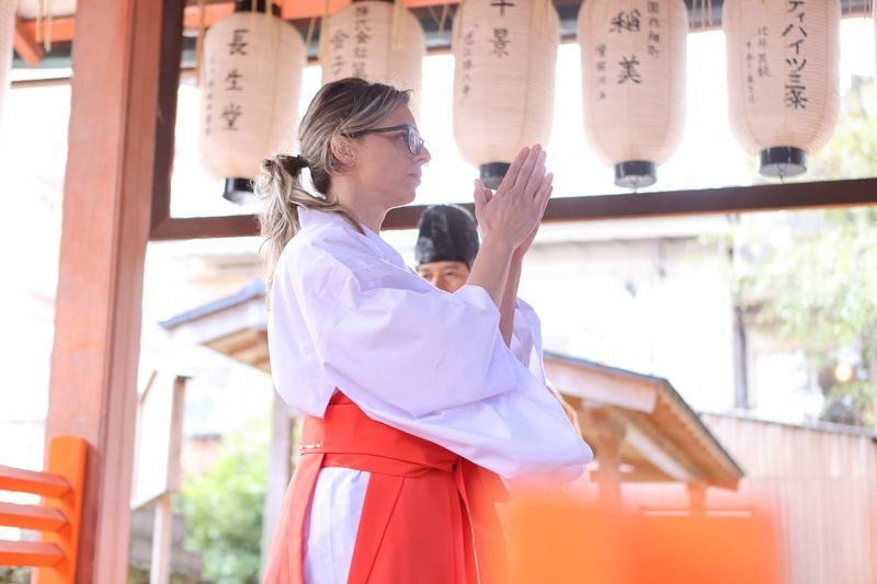 Shrine-Maiden Experience in Kyoto - Choosing 100 or 150 minutes, solo or with a group