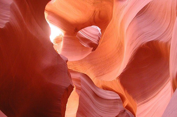 Shuttle Between Las Vegas, St George, Kanab and Page - The Ride and Group Dynamics