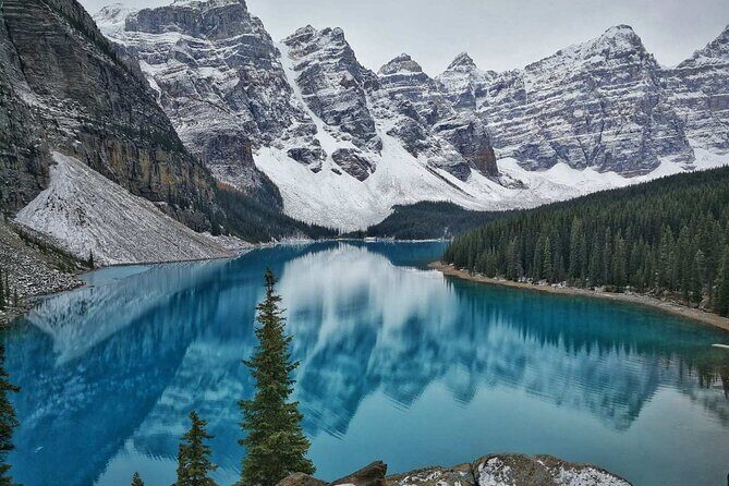 Shuttle from Banff or Canmore to Moraine Lake and Lake Louise - In-Depth Review: Navigating the Majestic Lakes of Banff