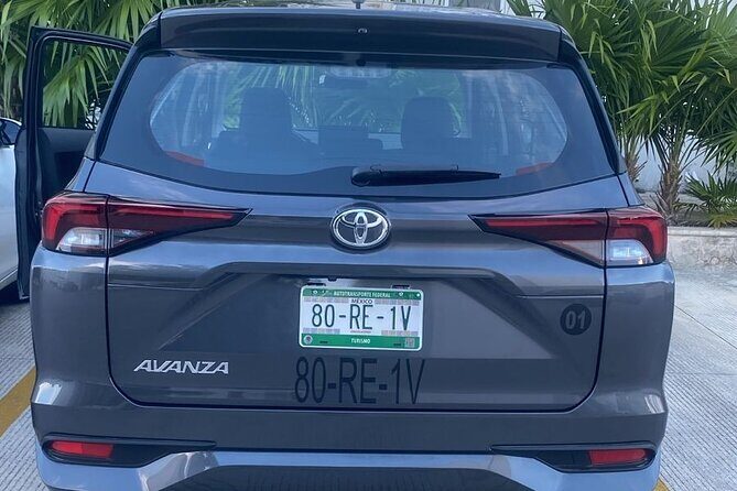 Shuttle Service Cancun Airport Hotel Zone 1 to 6 Persons - A Closer Look at the Cancun Airport Transfer Experience