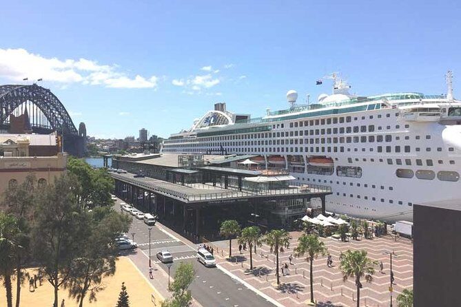 Shuttle Transfer from Sydney City Hotel to Sydney Cruise Port - Who Should Consider This Service?