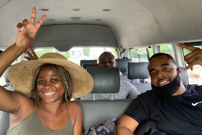 Shuttle & transfer rides to Jaco beach - How the Experience Unfolds